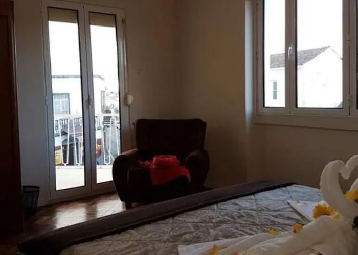 Gloria's House * Lagoa (Azores)