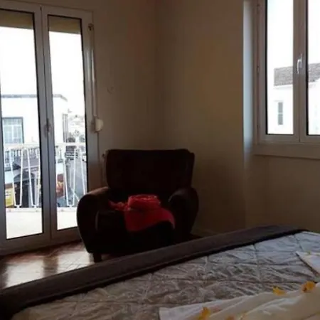 Gloria's House * 拉戈阿