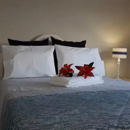 Gloria's House * 拉戈阿